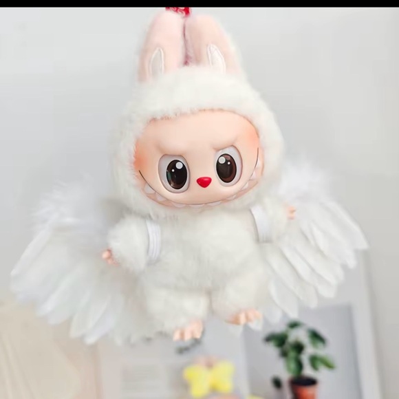 New🦋White Mini Feather Angel Wing for Labubu Dolls (NO DOLL included) - Picture 1 of 3